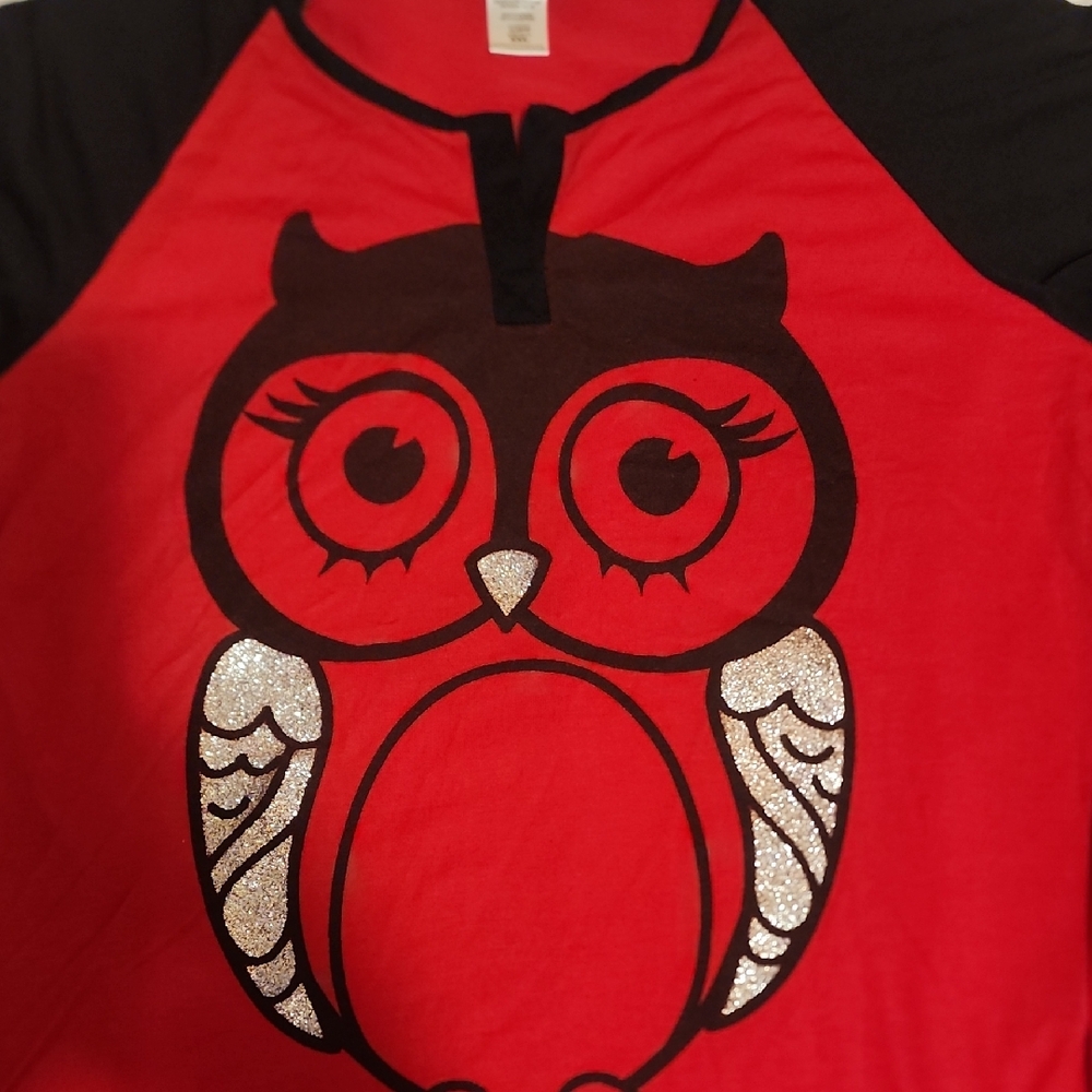 Red Owl Graphic Top